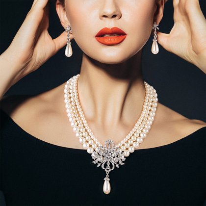 Tonec™  collection - Diamond wedding Jewellery ring and necklace 1940 style